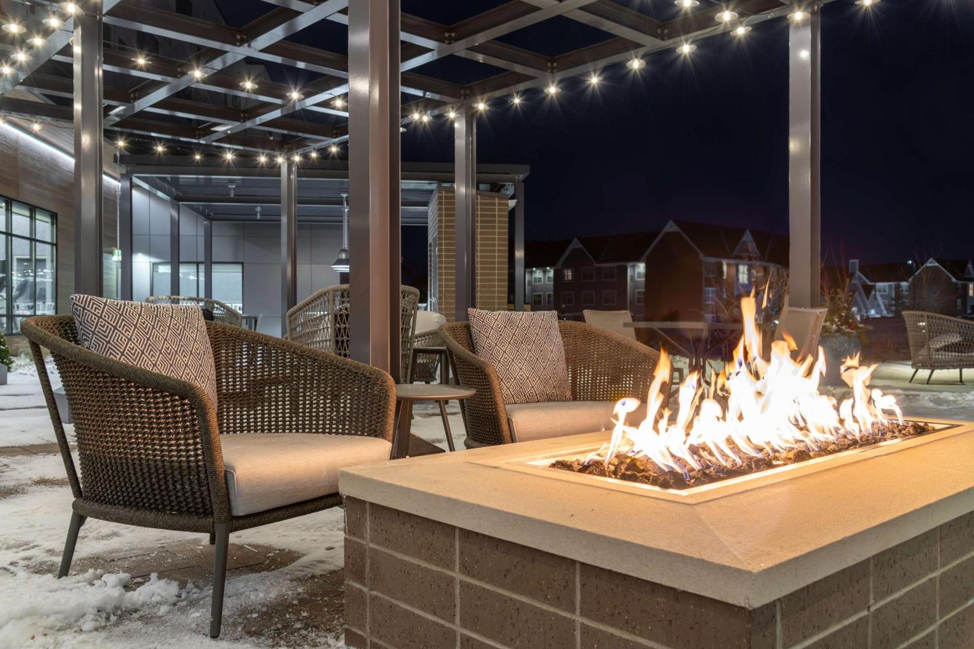 Homewood Suites By Hilton Holland Esterno foto