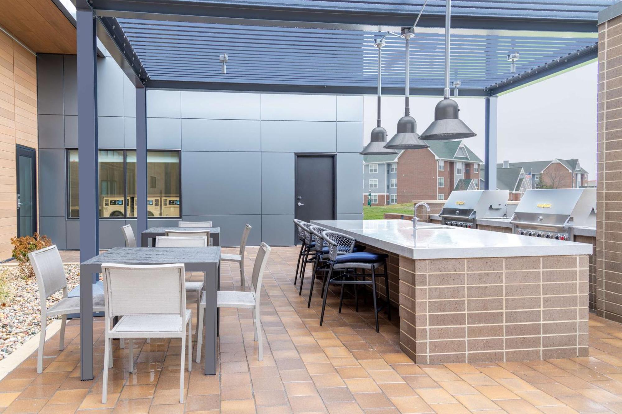 Homewood Suites By Hilton Holland Esterno foto