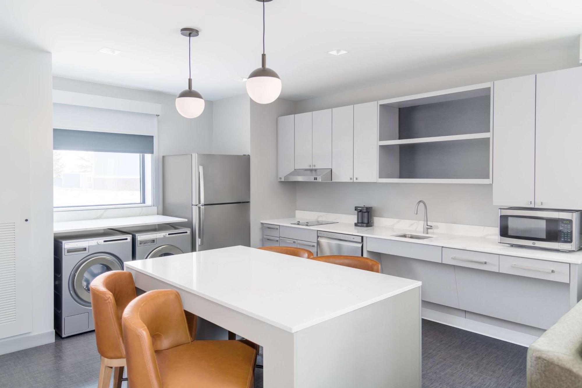 Homewood Suites By Hilton Holland Esterno foto