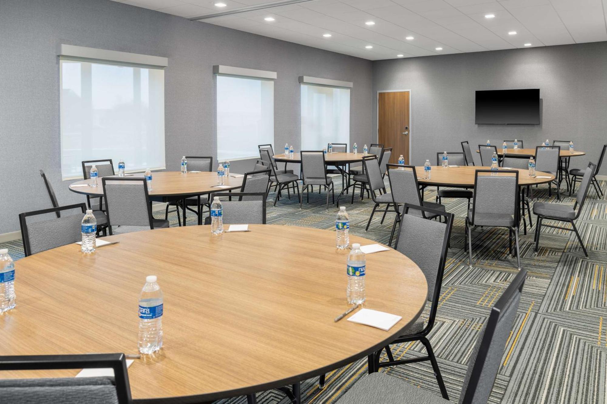 Homewood Suites By Hilton Holland Esterno foto