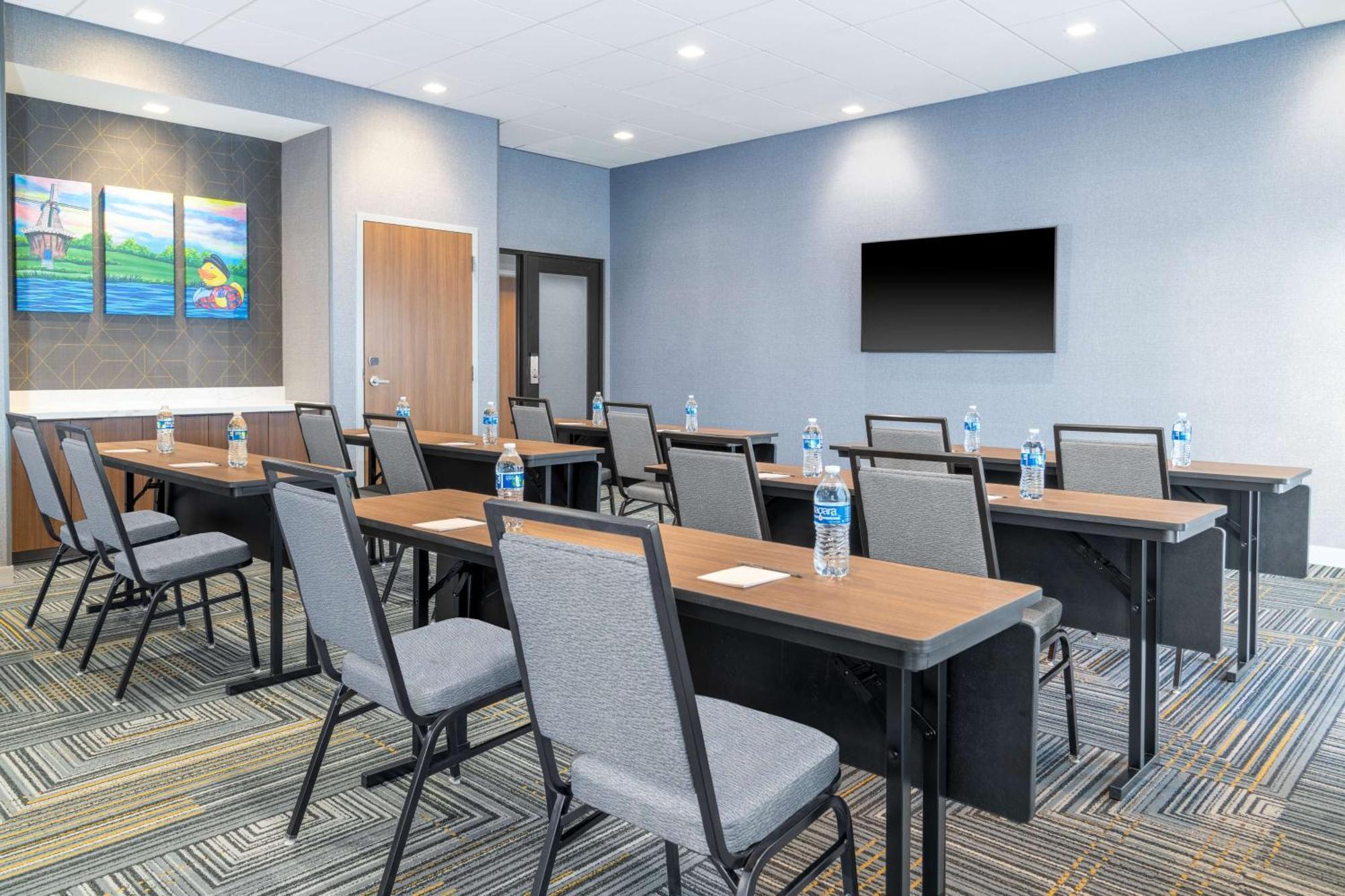Homewood Suites By Hilton Holland Esterno foto