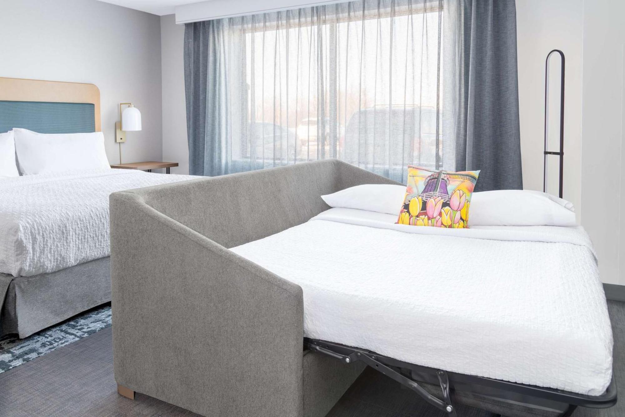 Homewood Suites By Hilton Holland Esterno foto