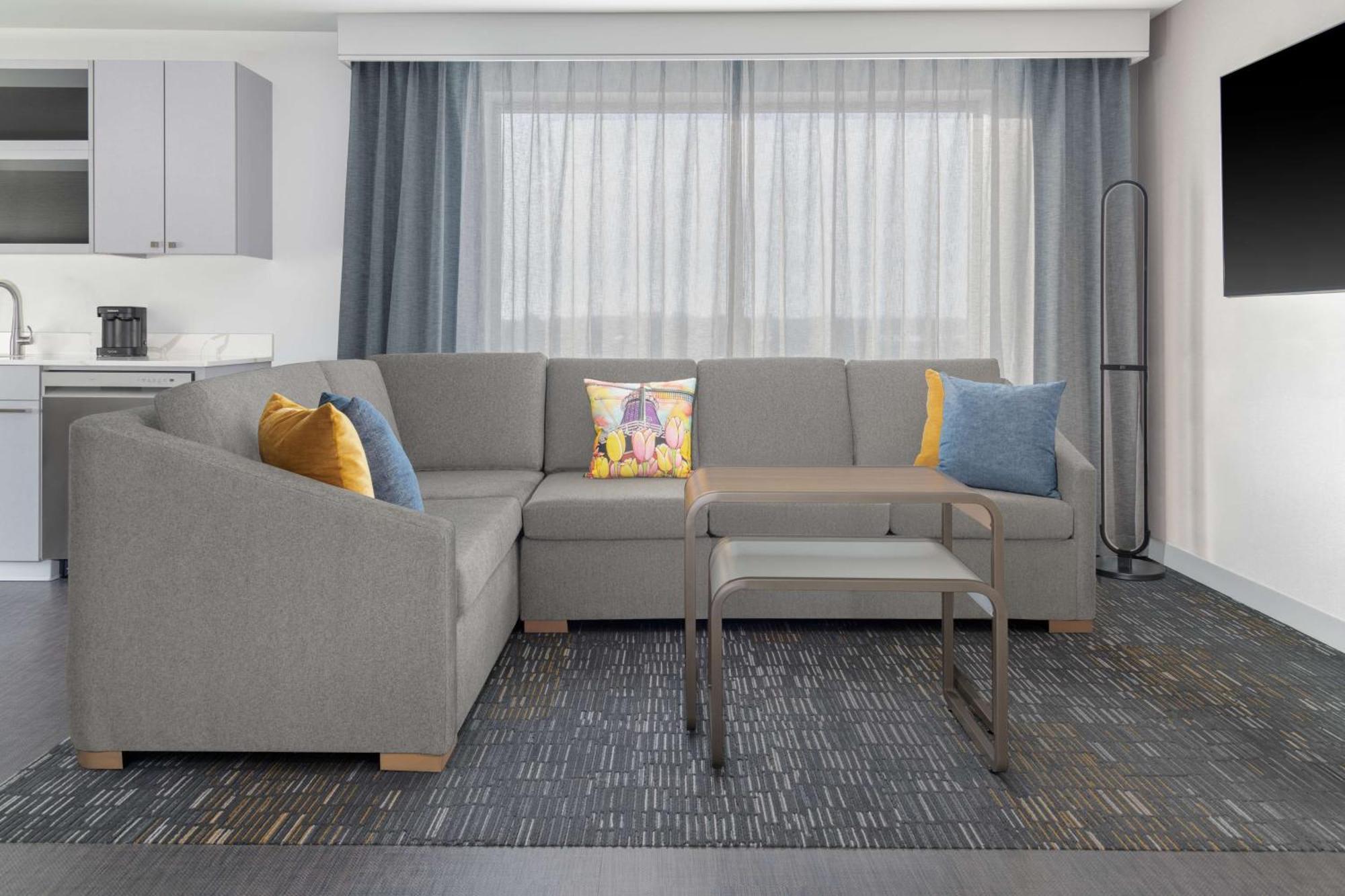 Homewood Suites By Hilton Holland Esterno foto